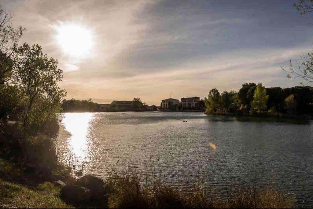 Moment De Detente Sur Le Golf De Pont-Royal Mallemort Exterior foto